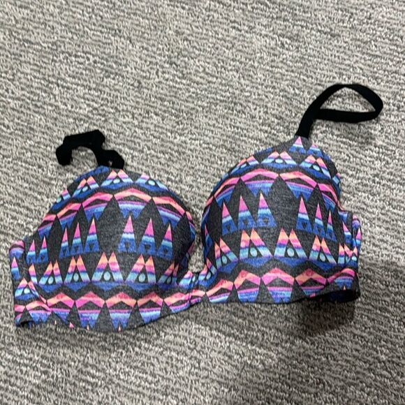 Pink bra  - Picture 1 of 3